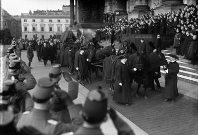 Reichspräsident Friedrich Ebert verstorben Bild 102-01129